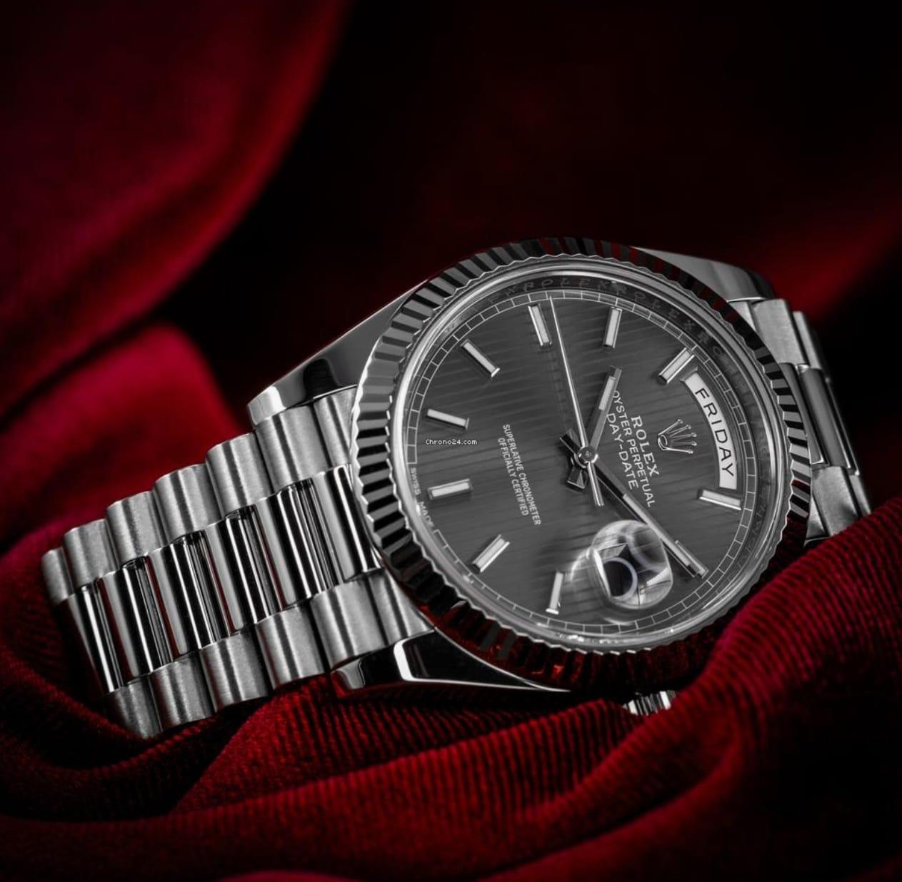 luxury Watch day date silver grey