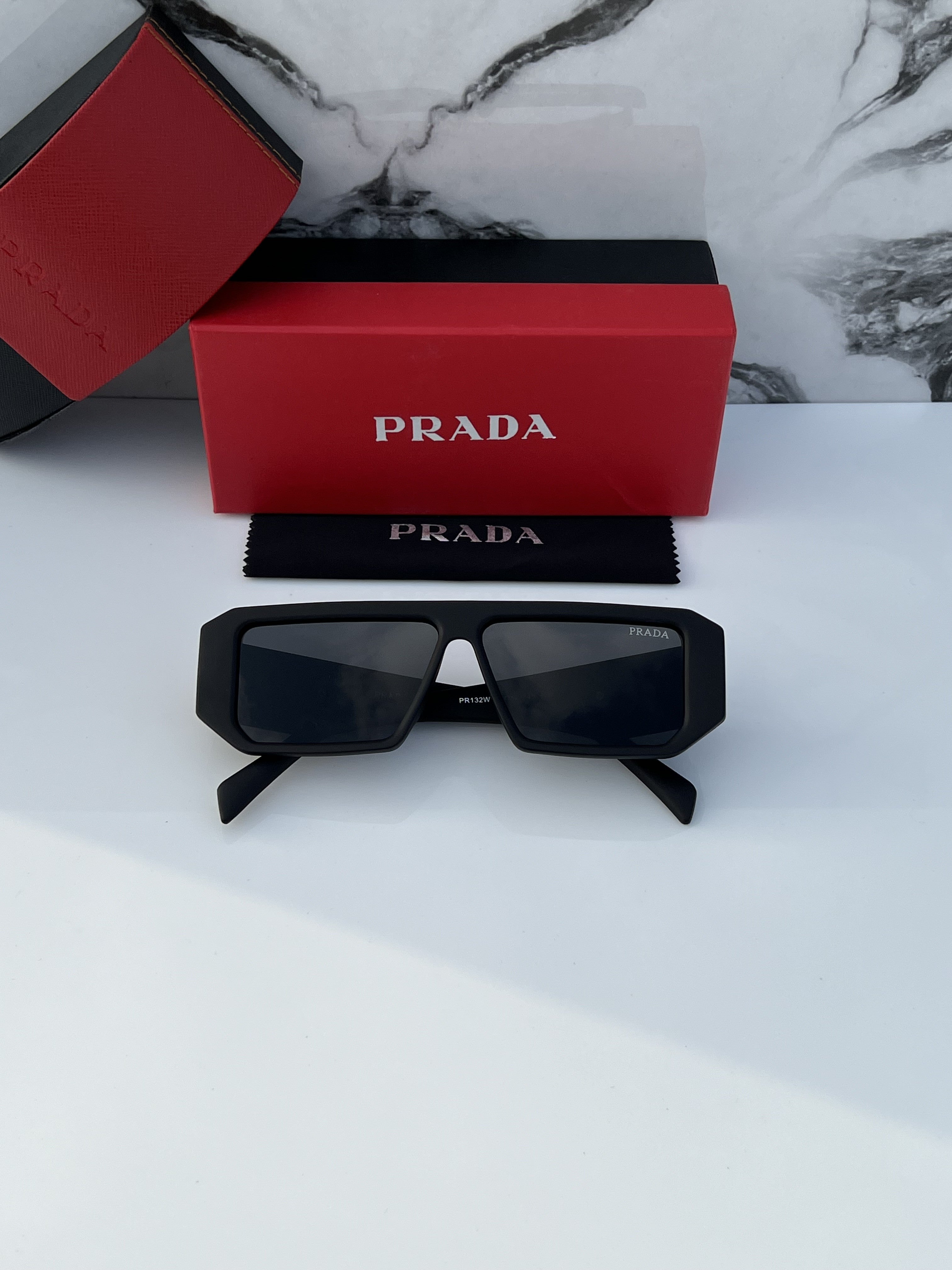 PR_ADA 82 Matt black *