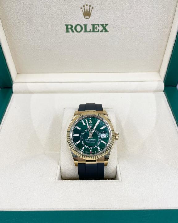 luxury Watch Oyster perpetual Sky Dweller