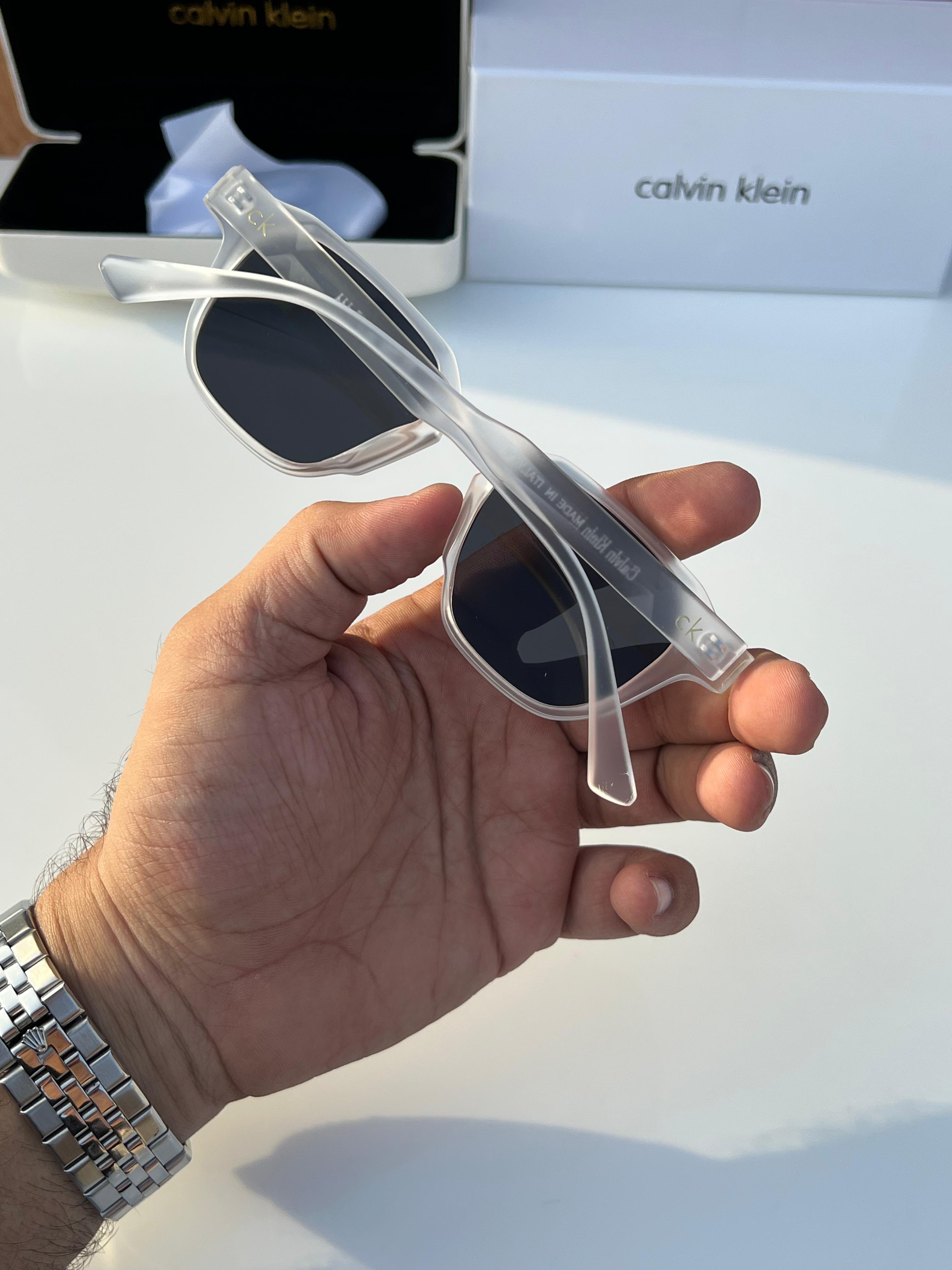 klein Y05 white black A