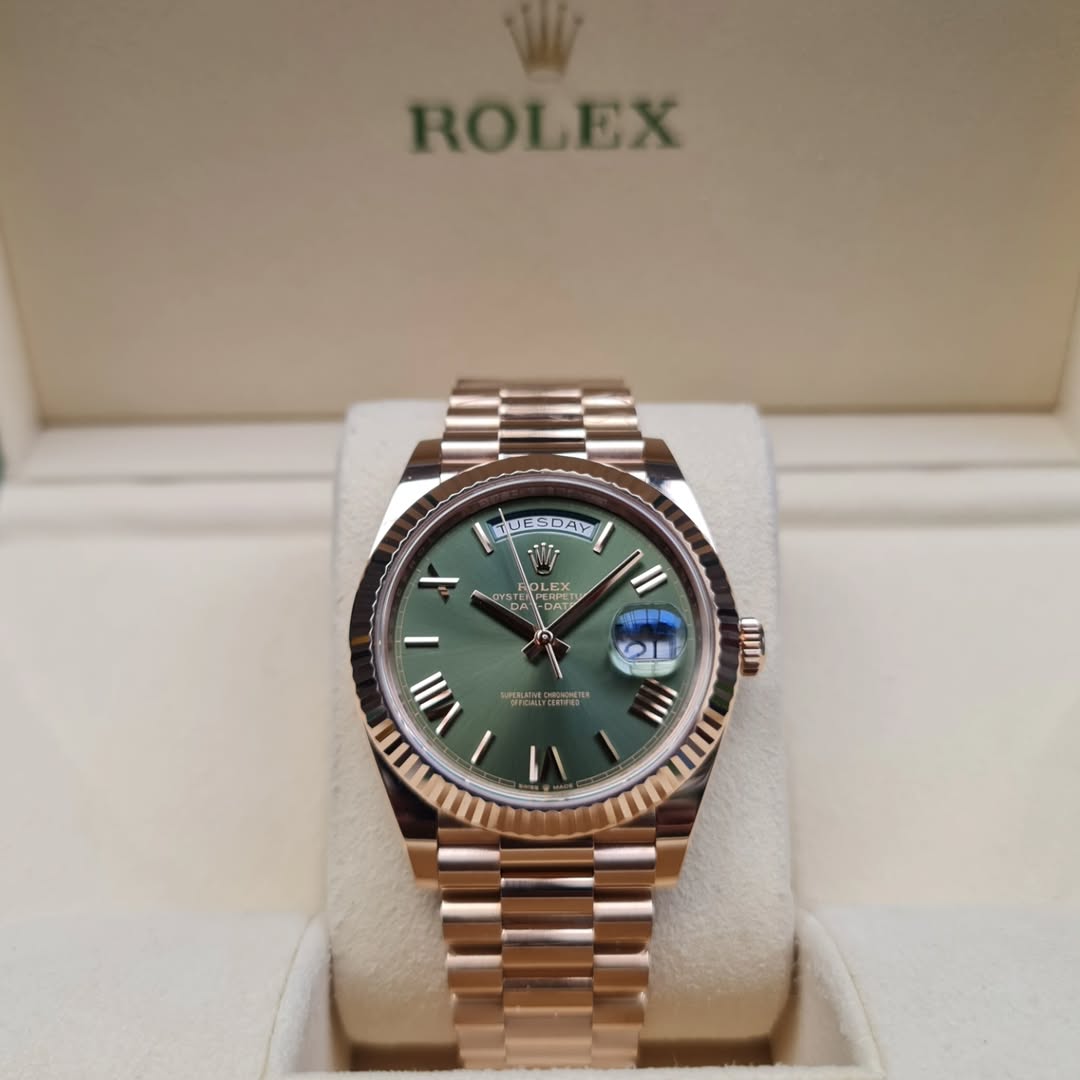 luxury Watch day date green dial