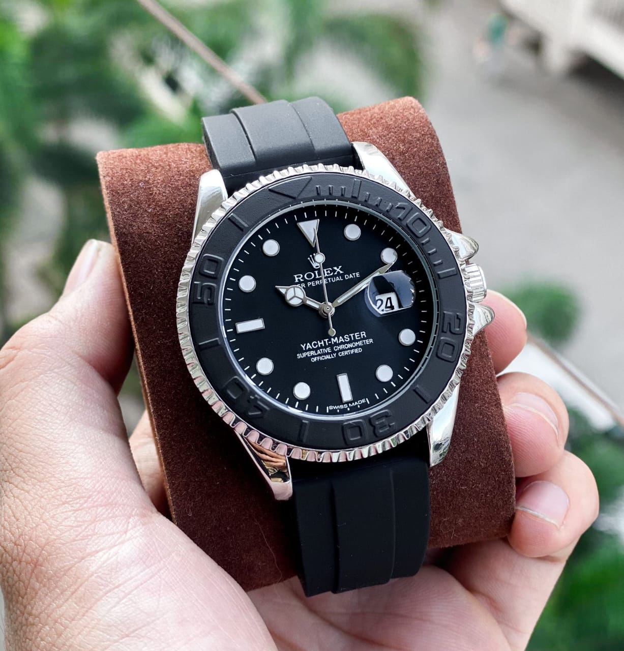 luxury Watch yachmaster exclusive article